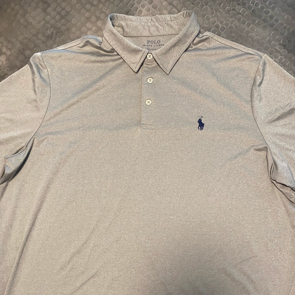 Polo shirts extra large in size.